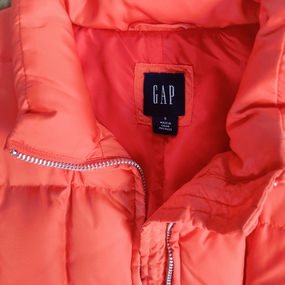 *Like new* GAP vest - Picture 4 of 5